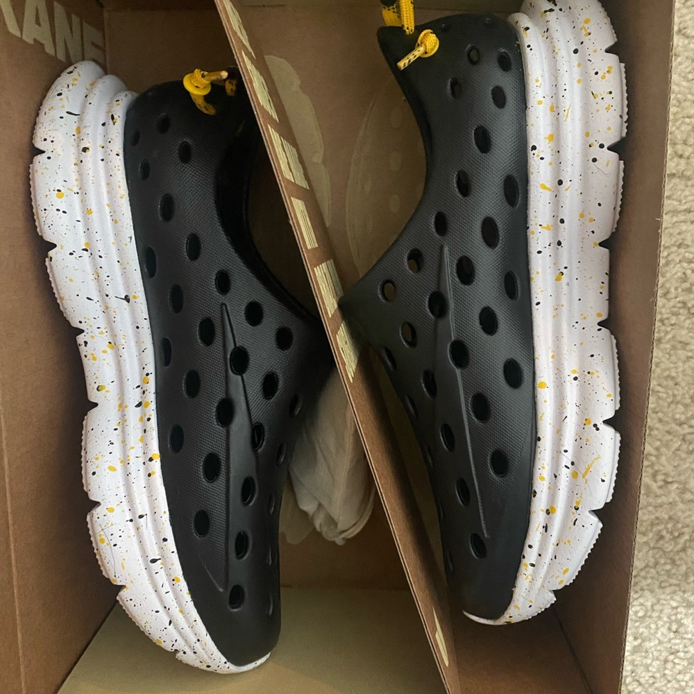 Kane Recovery Shoe Size Womens 8 or Mens 6